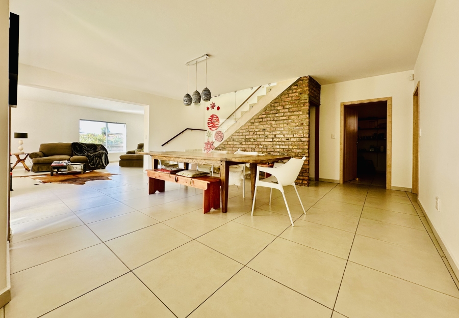 5 Bedroom Property for Sale in Vermont Western Cape